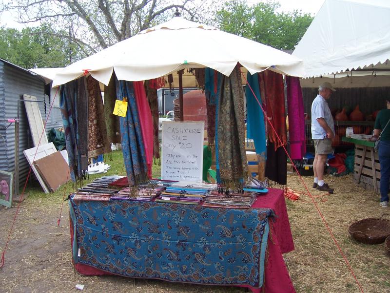 pashmina vendor booth